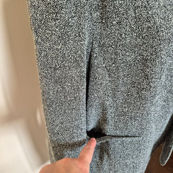 Blazer - Picture 3 of 10